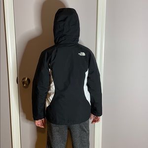 Northface girl's Kira TRICLIMATE Ski jacket